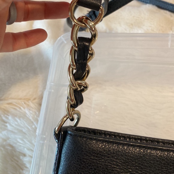 Kate Spade ♠️ black pebbled leather black cross body with gold hardware - Picture 3 of 12